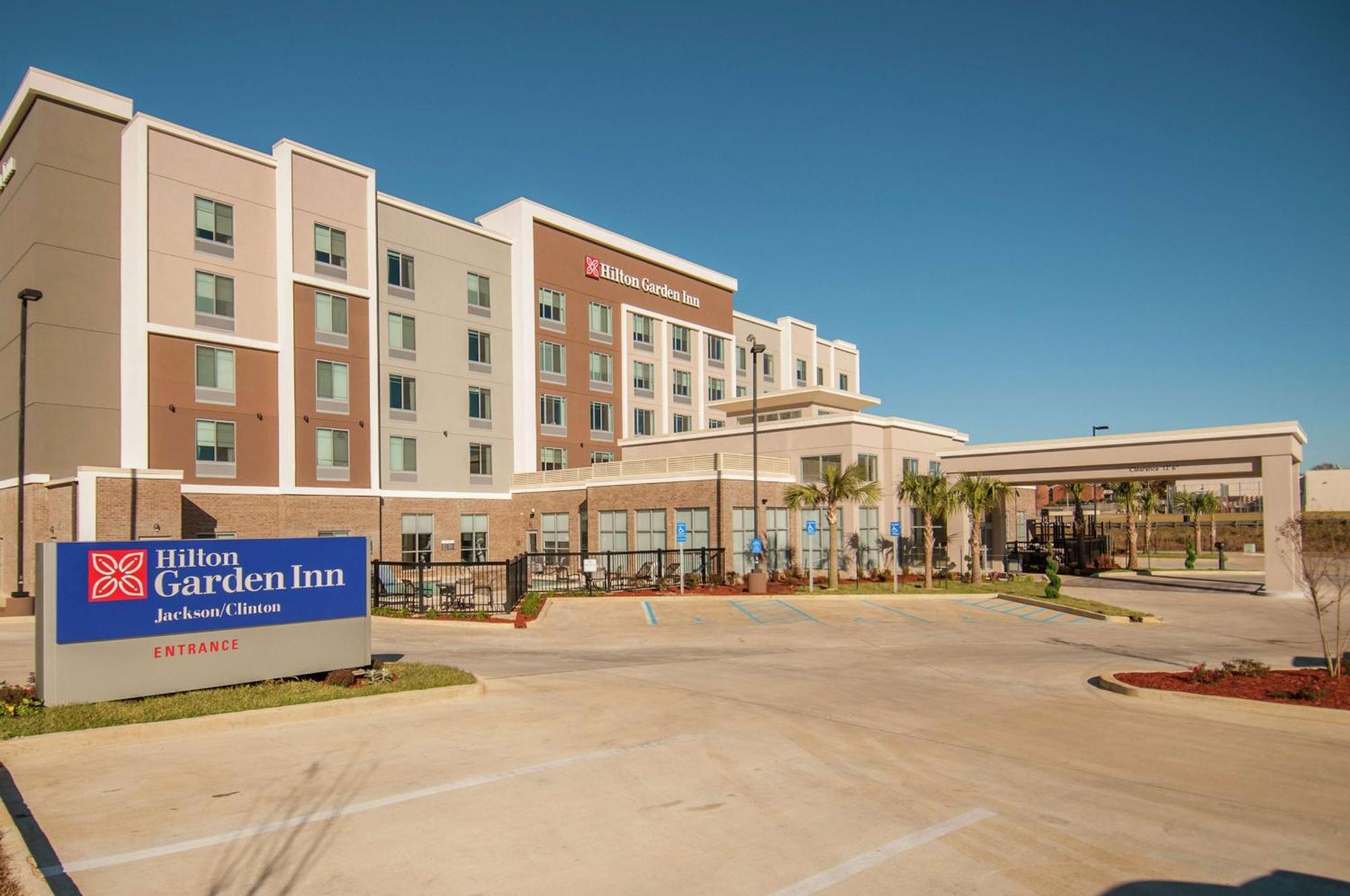 Hilton Garden Inn Jackson/Clinton Exterior photo