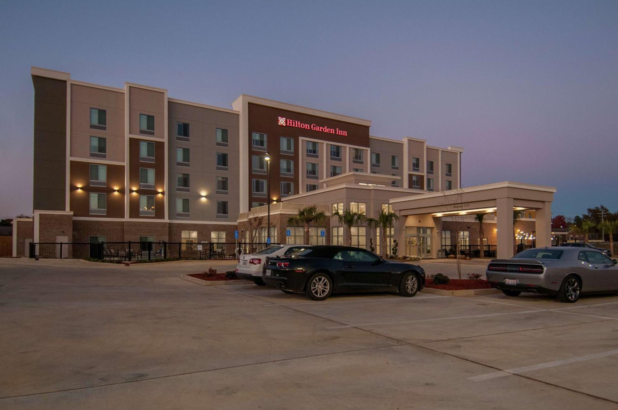 Hilton Garden Inn Jackson/Clinton Exterior photo